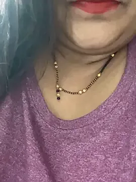 Indian_hotmilfs on StripChat 