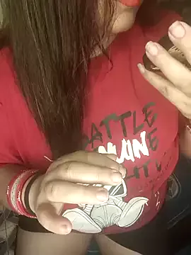 Indian_hotmilfs on StripChat 