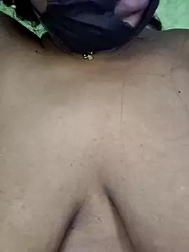 Indian_threesom_4 from StripChat is Freechat