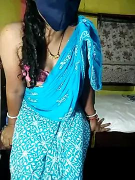 indiancouple09 from StripChat