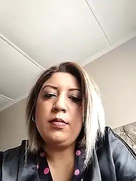 IndianLara from StripChat
