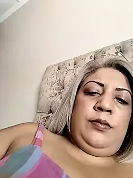 IndianLara from StripChat is Freechat