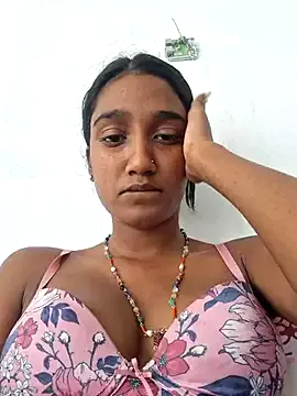 indianpink_lips on StripChat 