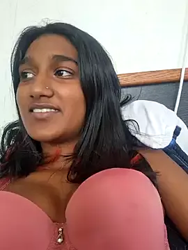 indianpink_lips on StripChat 
