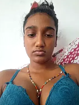 indianpink_lips on StripChat 