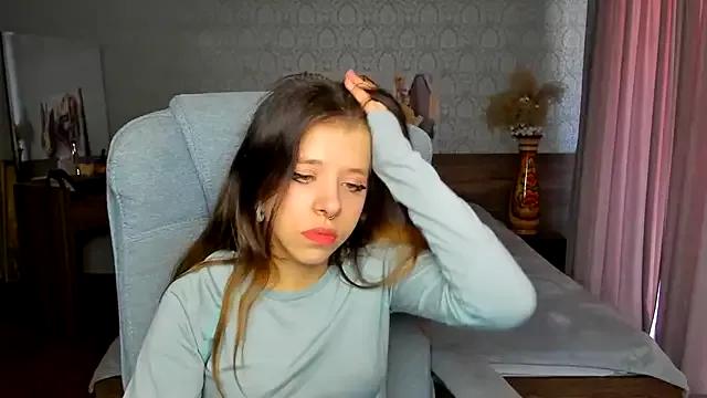 InnaSe from StripChat is Freechat