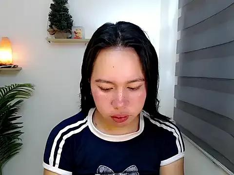 Innocent_katty from StripChat is Freechat