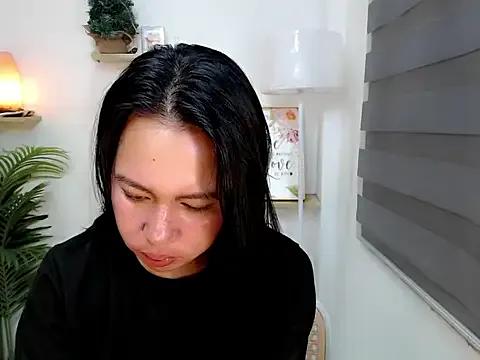 Innocent_katty from StripChat is Freechat