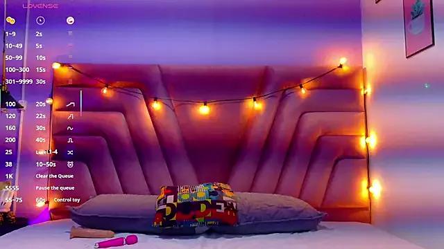 Try our streaming cams variety and talk on a personal level with our adorable girls streamers, showing off their bountiful shapes and dildos.