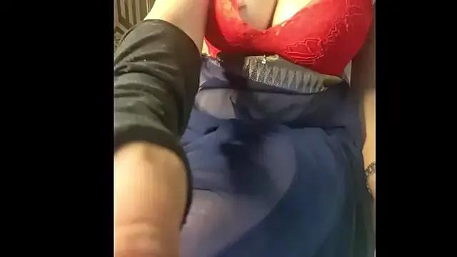 Insta-shows from StripChat is Freechat