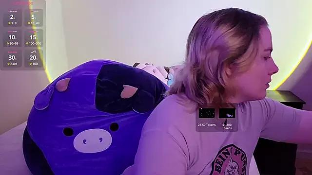 Try our streaming cams variety and talk on a personal level with our adorable girls streamers, showing off their bountiful shapes and dildos.