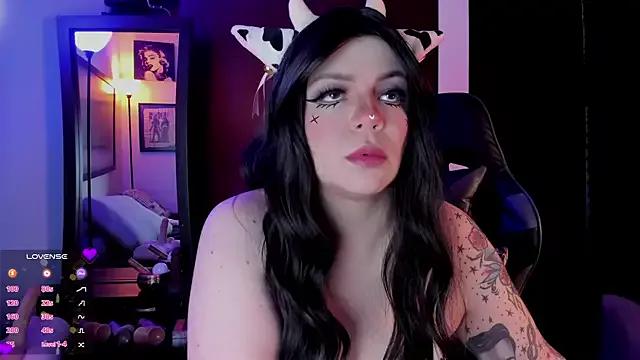 Try our streaming cams variety and talk on a personal level with our adorable girls streamers, showing off their bountiful shapes and dildos.