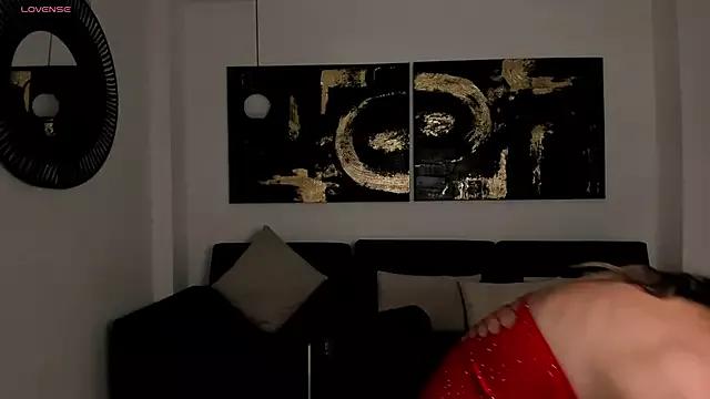 IrinaBossa from StripChat