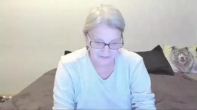 irinamaux from StripChat