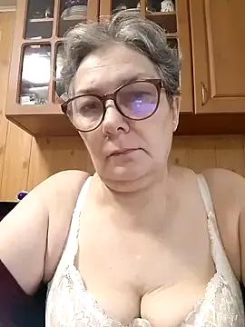 IrinaSweet54 from StripChat