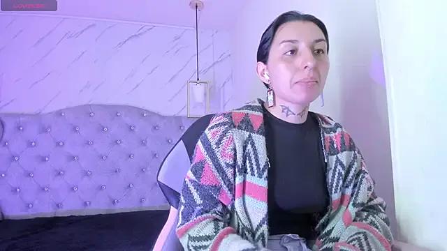 Iris__77 from StripChat