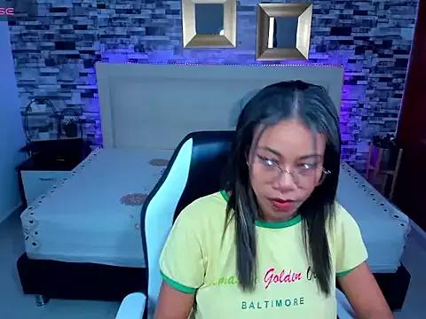Iris_Evanss from StripChat