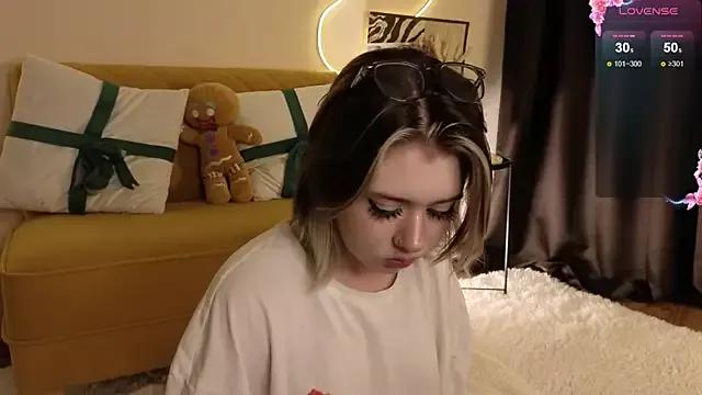 Try our streaming cams variety and talk on a personal level with our adorable girls streamers, showing off their bountiful shapes and dildos.