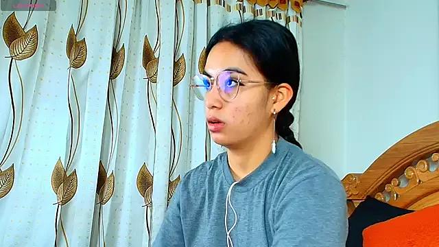 iris_mandarine from StripChat
