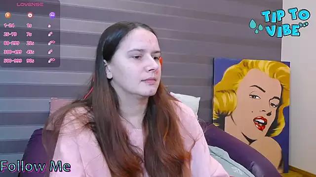 iris_nikhols from StripChat