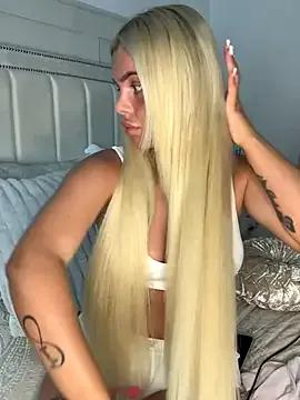 Irish_BarbieMilfx from StripChat