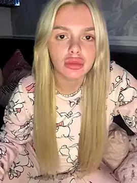 Irish_BarbieMilfx from StripChat