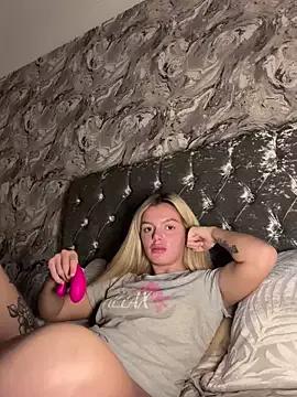 IrishPrincessBarbieX from StripChat