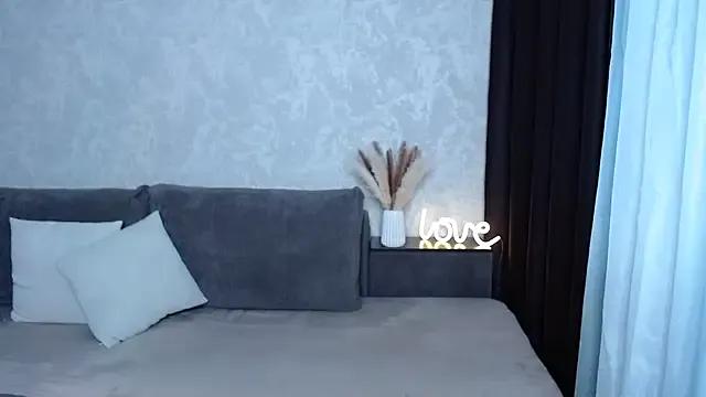 Try our streaming cams variety and talk on a personal level with our adorable girls streamers, showing off their bountiful shapes and dildos.