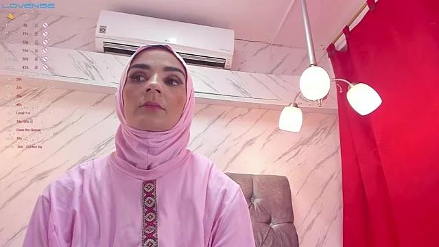 IrisKarim_ from StripChat