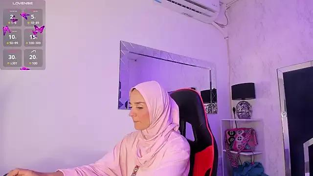 IrisKarim_ from StripChat