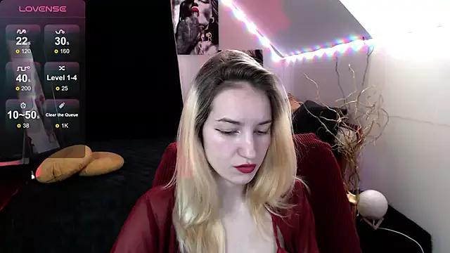 Try our streaming cams variety and talk on a personal level with our adorable girls streamers, showing off their bountiful shapes and dildos.