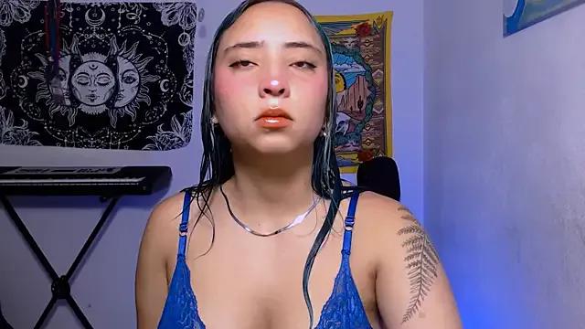 IrisSmil3 from StripChat is Freechat
