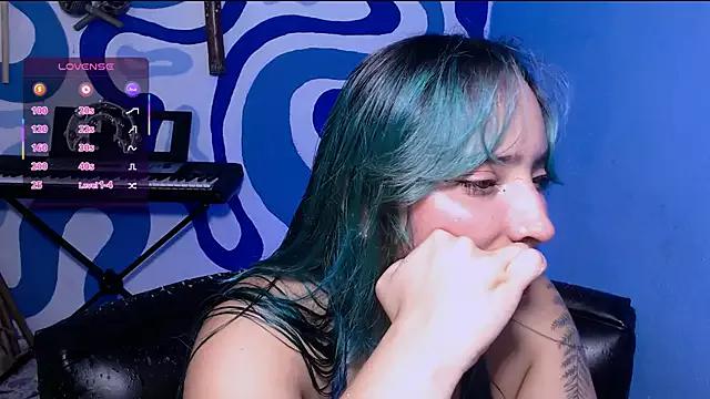 IrisSmil3 from StripChat