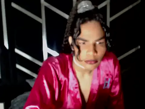 IromyRusseRs from StripChat is Freechat