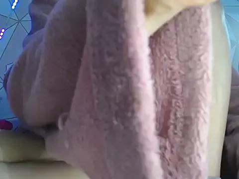 Irresistible24 from StripChat