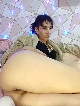 Irresistible24 from StripChat is Freechat