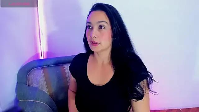 Isa-Giraldo from StripChat is Freechat