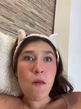 Isa_Villamarin from StripChat is Freechat