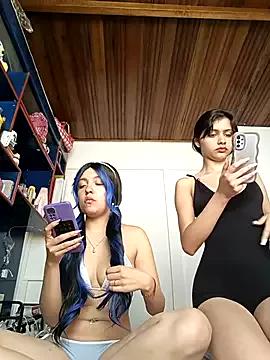 Isaa-bell from StripChat
