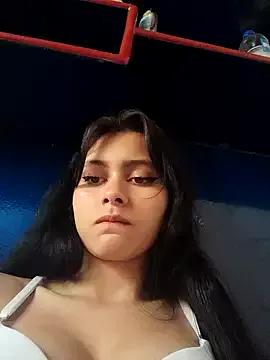 Isaa-bell from StripChat
