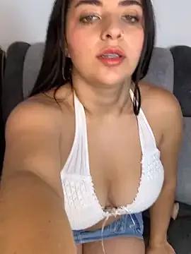 Isaa-Sweet from StripChat