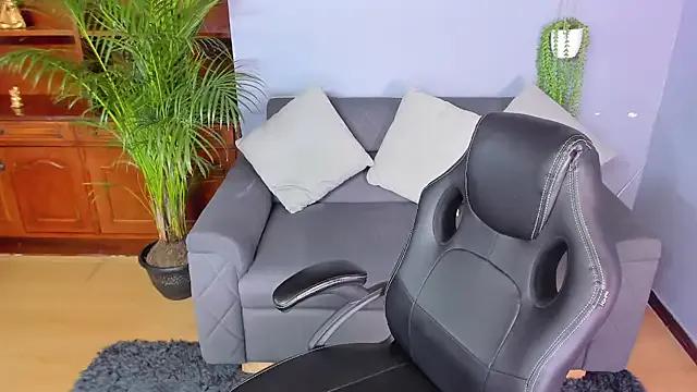 Try our streaming cams variety and talk on a personal level with our adorable girls streamers, showing off their bountiful shapes and dildos.