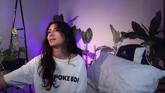 Try our streaming cams variety and talk on a personal level with our adorable girls streamers, showing off their bountiful shapes and dildos.