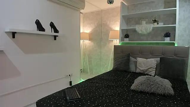 IsabelKiss from StripChat is Freechat