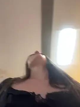 Isabella21_ from StripChat is Freechat