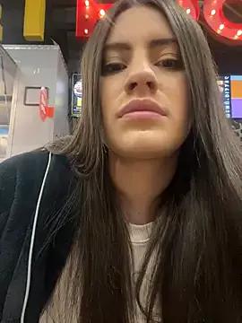 Isabella21_ from StripChat is Freechat