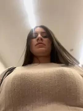 Isabella21_ from StripChat is Freechat