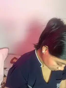 Isabella_Gold from StripChat is Freechat