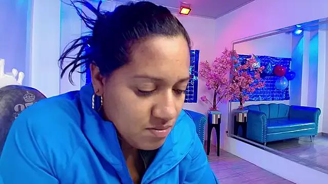 isabella_gomexx from StripChat is Freechat