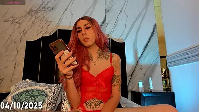 Isabella_Haddad from StripChat